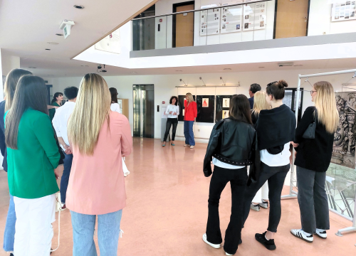 Fotografija 2 - U knjižnici otvorena izložba modnih crteža košarkašice Šibenika Tihane Stojsavljević