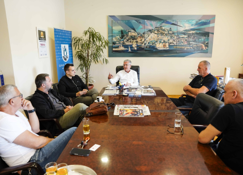 Fotografija 2 - Nove odore Šibenskoj gradskoj straži: Šivat će ih domaći obrtnici