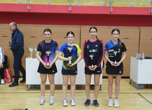 Uspjeh mladih šibenskih stolnotenisačica: Sestre Loreta i Katja Mandić na postolju