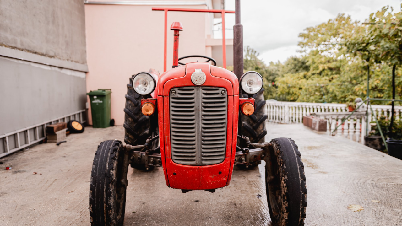 Šibenčanin platio akontaciju za kupnju traktora, prodavatelj tražio još pa nestao s novcem