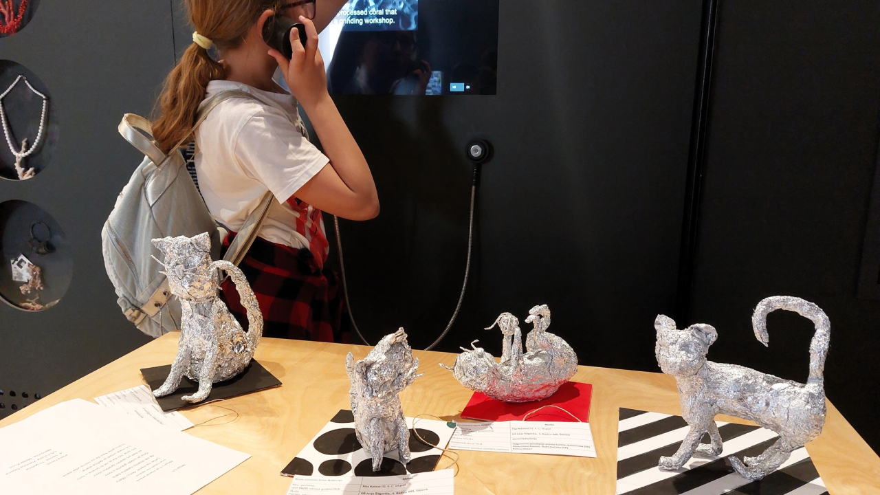 Na Zlarinu otvorena izložba likovnih i literarnih radova s natječaja Mačke