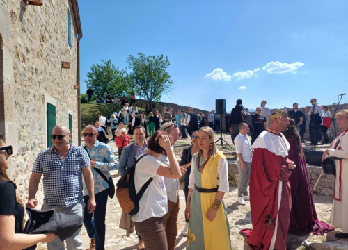 Na tvrđavi u Kninu otvoren Interpretacijski centar i vinoteka