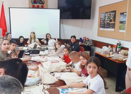 U Drnišu održan Sajam razmjene predmeta i ekološka radionica