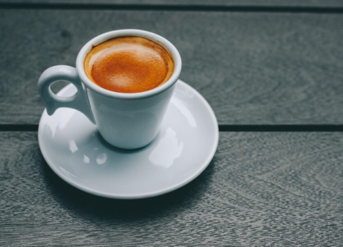 Znate li zašto biste trebali staviti sol u kavu?