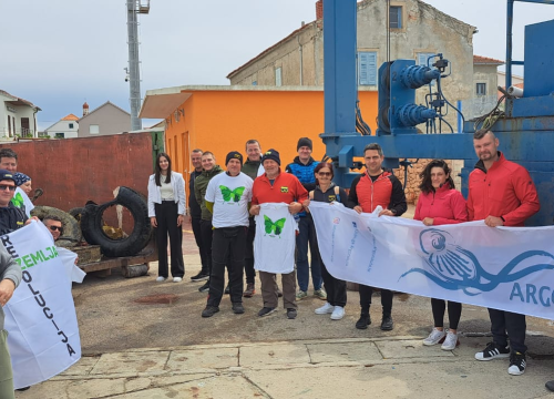 Fotografija 5 - Održana akcija čišćenja podmorja na području Marine Betina
