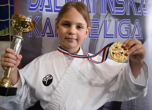 Fotografija 3 - Borci KK 'Okit' Vodice iz Ploča se vratili sa 17 zlata, 9 srebra i 4 bronce