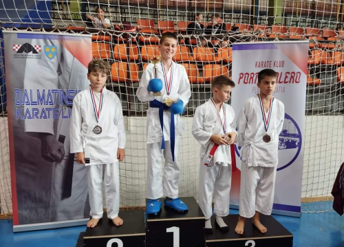 Karate klub Murter na 1. kolu Dalmatinske lige u Pločama osvojio tri medalje