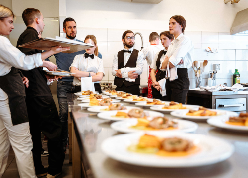 Fotografija 16 - Ručak su nam skuhali korisnici 'Kamenčića' i učenici turističke škole, bilo je odlično