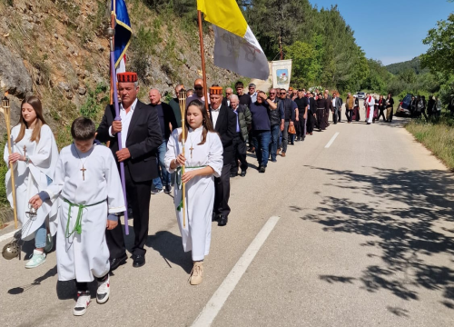 Fotografija 4 - U Rupama proslavljen blagdan sv. Jure, novaci s Visovca nosili kip sveca