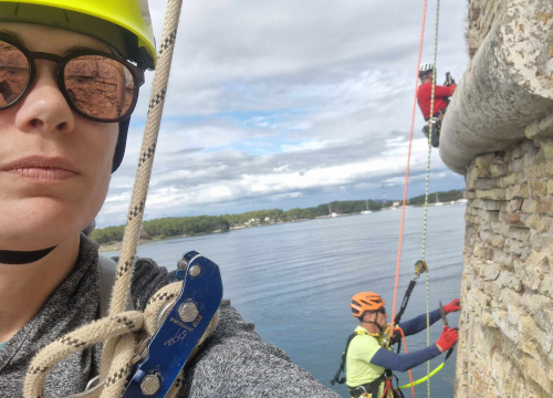 Fotografija 12 - Tvrđava sv. Nikole se priprema za sezonu: Njene zidine očišćene od raslinja, trave...