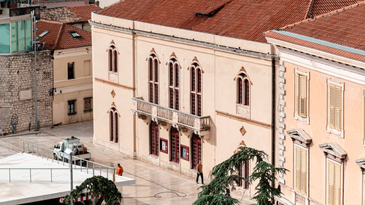 U šibenskom kazalištu pogledajte predstavu 'Privatni životi' i poslušajte Opéru français