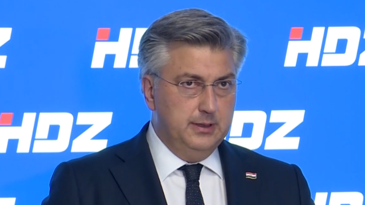 Plenković usporedio Milanovića s malim mišem: 'Mi ćemo svakoga dana podsjećati na te afere'