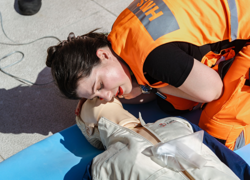 Fotografija 5 - Nacionalni dan hitne službe: Na Poljani prikazali kako se obavlja rana defibrilacija