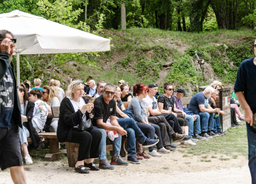 Fotografija 16 - Podijeljeno tisuću sadnica lavande i lovora: 'Želimo očuvati naše ekosustave i poticati bioraznolikost'