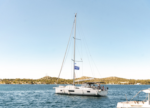 Fotografija 2 - Na jarbolu je zastava Taylor Swift, ali sumnjamo da bi se ona u Šibeniku pojavila bez 40-metarske jahte