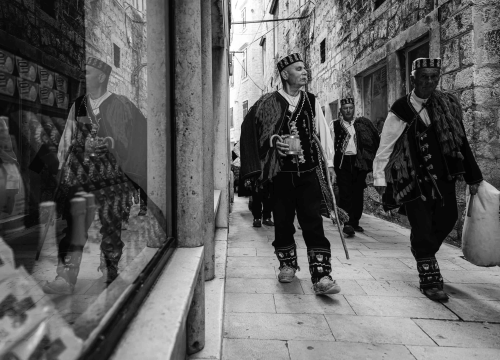 Fotografija 23 - Šibenikom prošlo više od 300 članova kulturnih društava, nošnjama oduševili prolaznike