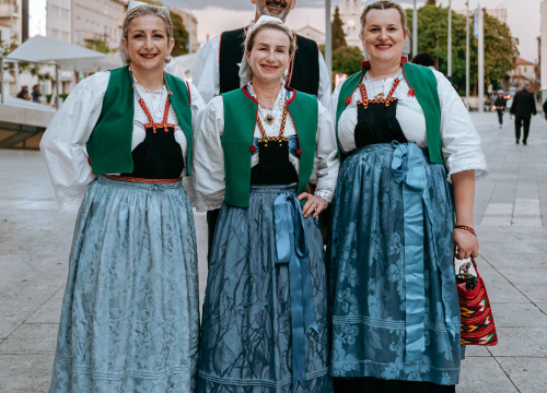 Fotografija 38 - Šibenikom prošlo više od 300 članova kulturnih društava, nošnjama oduševili prolaznike