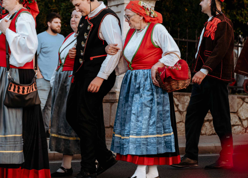 Fotografija 6 - Šibenikom prošlo više od 300 članova kulturnih društava, nošnjama oduševili prolaznike