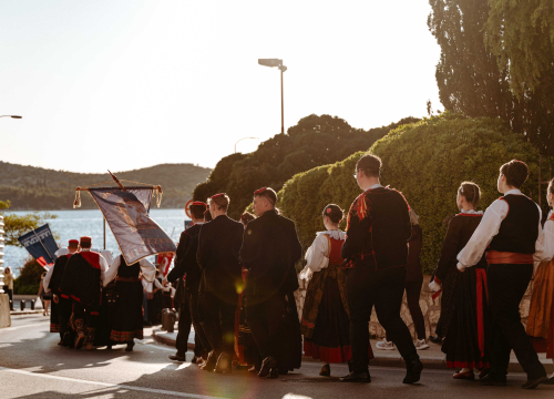 Fotografija 9 - Šibenikom prošlo više od 300 članova kulturnih društava, nošnjama oduševili prolaznike