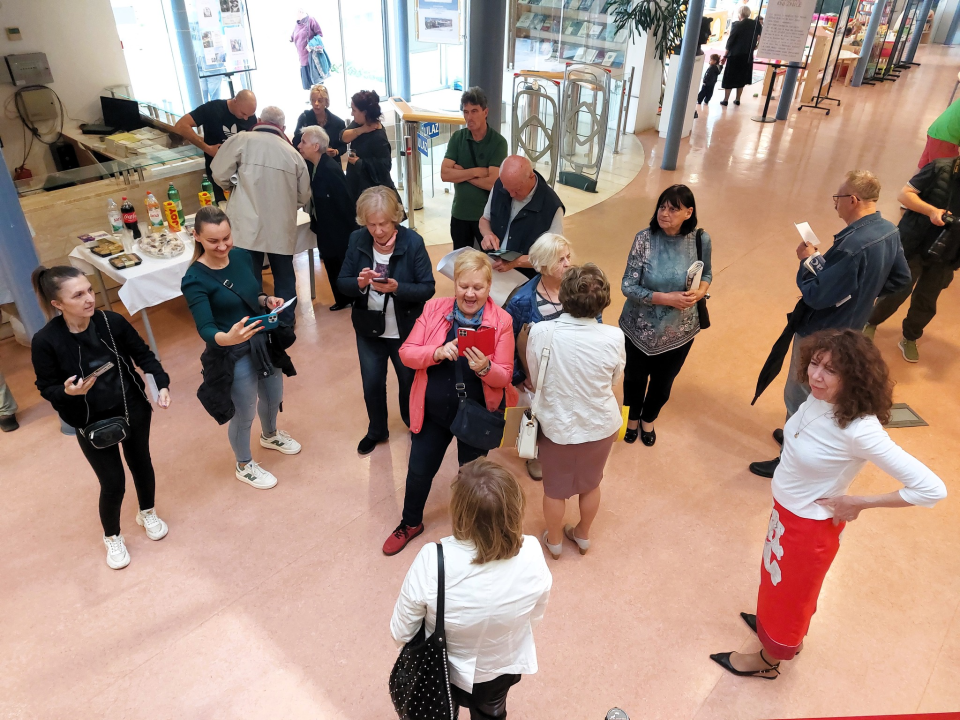 U knjižnici otvorena izložba lutaka Jadranke Svirčić