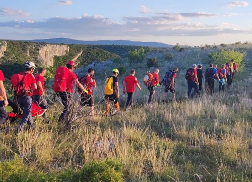 Fotografija 7 - Šibenski HGSS-ovci iz kanjona Čikole izvukli ozlijeđenu ženu