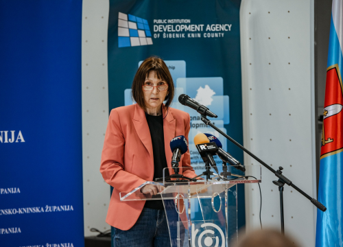 Fotografija 14 - Tijat je i dalje glavna tema, a doznali smo i da će nova liječnica u Murteru biti Ukrajinka