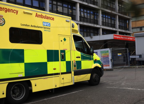 Britanski boksač preminuo nakon nokauta u ringu