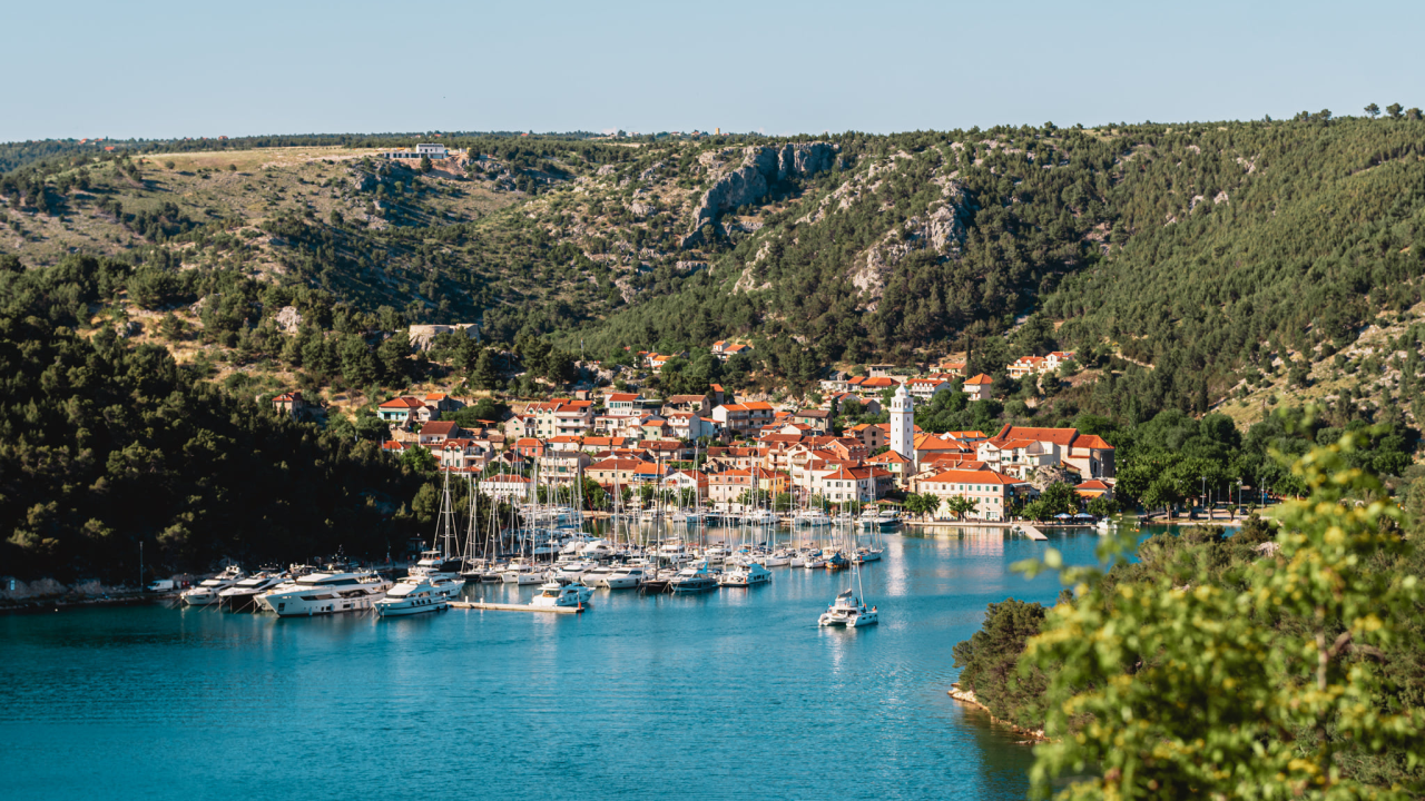 Danas je Dan Šibensko-kninske županije, Skupština je konstituirana 17. svibnja 1997. u Kninu