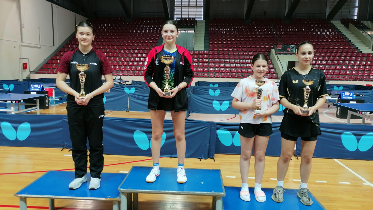 Novi turnir, novi uspjesi: Zlato i srebro za Stolnoteniski klub Šibenik u Puli