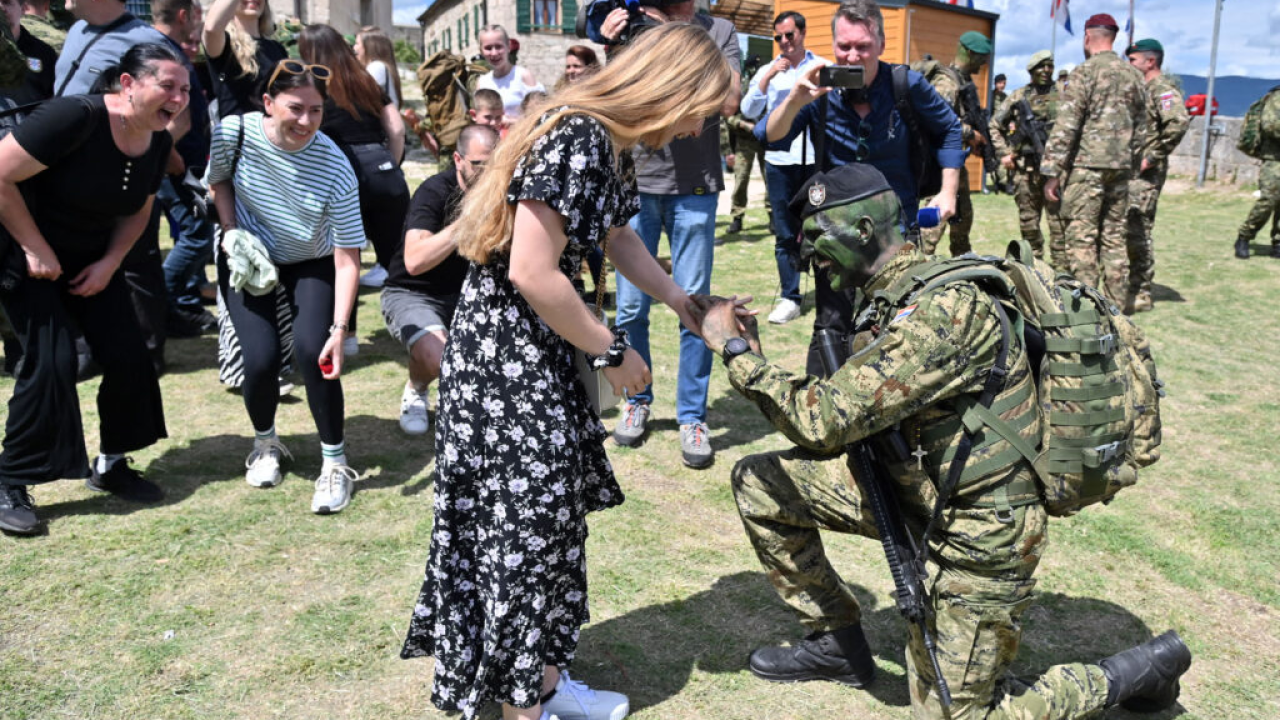 Zaruke na Kninskoj tvrđavi nakon završetka vojne obuke: 'Trebao mi je dodatni motiv, da nešto još jače potakne srce!'