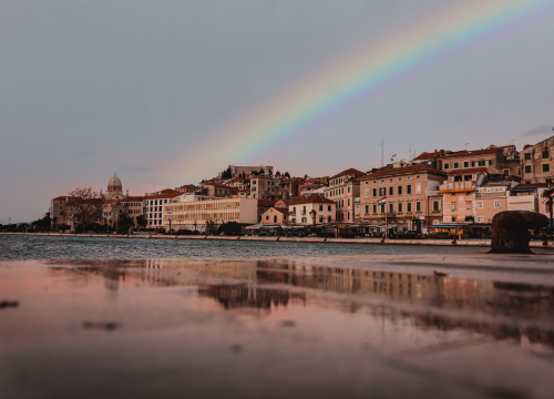 Nedjelja oblačna s kišom, od ponedjeljka sunce pa opet promjena