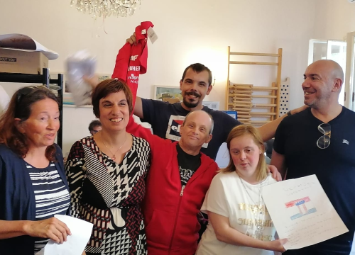 Fotografija 2 - Tucak i Bukić posjetili 'Kamenčiće': 'Veselimo se odlasku na utakmicu za koju ćemo dobiti karte'