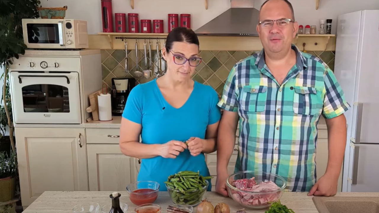 Obiteljska kužina by Ivo Kronja: Janjetina s bižima klasik je koji uvijek oduševi