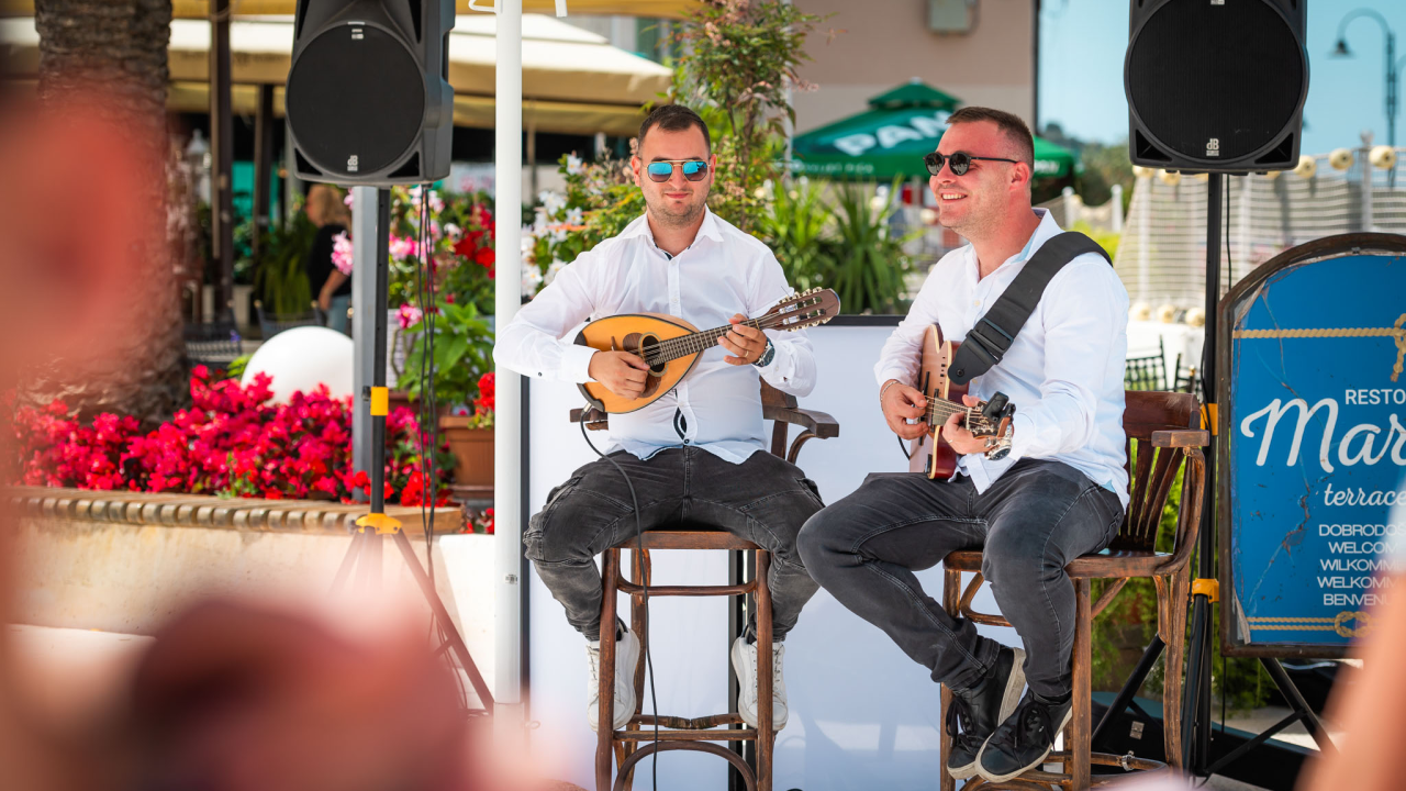 Pogledajte atmosferu jučerašnje marende u Rogoznici!