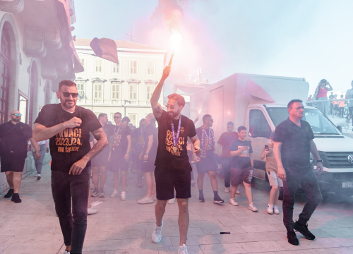 Fotografija 52 - Šibenik dočekao svoje heroje u narančastom: 'Carević ostaje, sezona time završena'