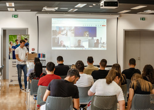 Fotografija 4 - U ABC-u radionica za mlade: 'Pripremite se za svoj prvi izlazak na europske izbore'