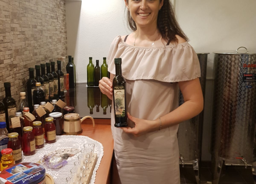 Fotografija 4 - Obitelj Podrug prvo ulje napravila je 1886. godine, a danas osvajaju zlatne medalje od Vodica do New Yorka