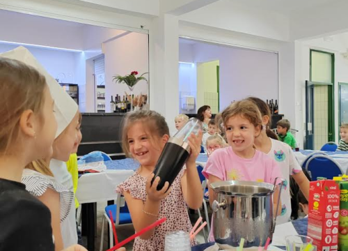 Fotografija 2 - Mališani DV Osmijeh na jedan dan postali slastičari