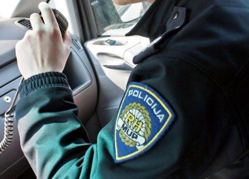 U Tisnom ukraden motocikl, u Šibeniku i Kistanjama ukradeni mobiteli