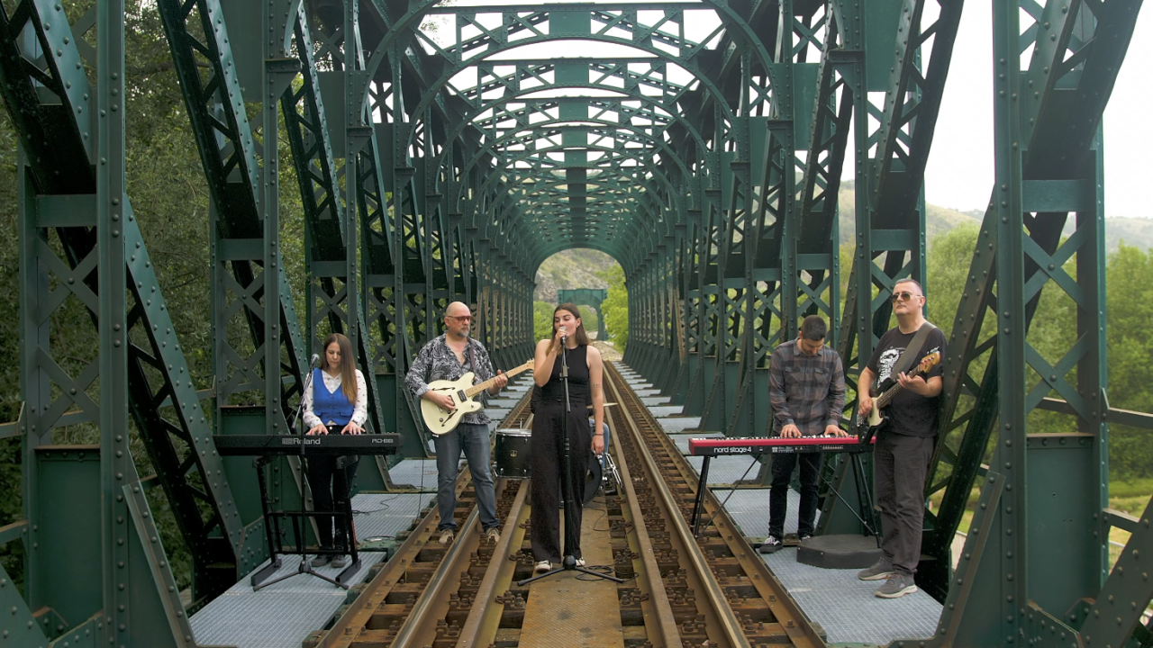 Kninski bend The Alibor objavio spot za Sjećanja