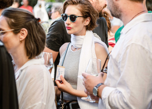 Fotografija 6 - Zbog jednog skladnog para trg ispred Županije i ove je godine pun