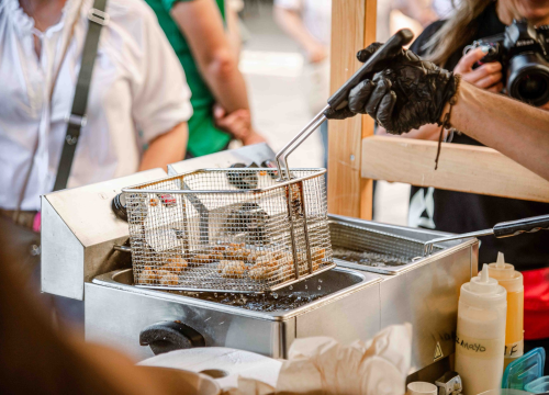 Fotografija 11 - Zbog jednog skladnog para trg ispred Županije i ove je godine pun