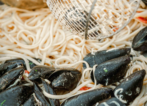 Fotografija 34 - Zbog jednog skladnog para trg ispred Županije i ove je godine pun