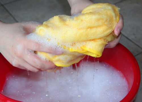 Jeste li znali kada koristiti hladnu, a kada toplu vodu za čišćenje?