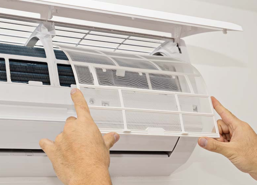 Kako očistiti klimu? Sve je gotovo u četiri jednostavna koraka