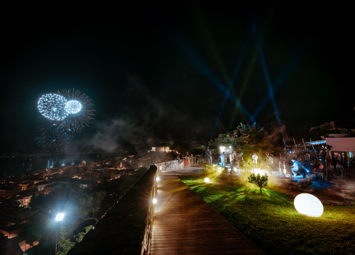 Natali Dizdar, vatromet i odlično raspoloženi Šibenčani: 'Odjednom mjesec izlazi točno iza nje'