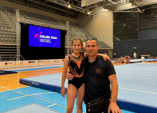 Fotografija 14 - Lucija Vlahov prvakinja Hrvatske u gimnastičkom višeboju, Roko Zorić i mlađe seniorke Dišpeta brončani