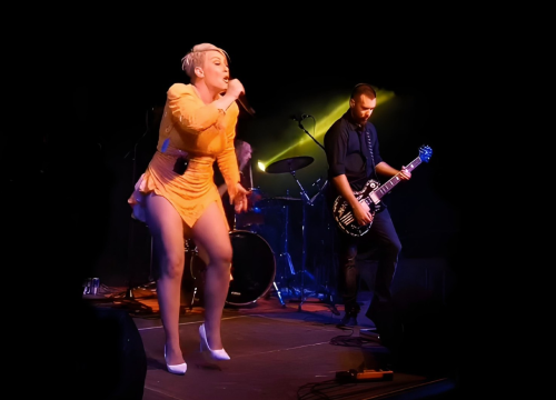 Kažu da je urnebesna bila sinoć Indira, sutra na 'Butković mulu' klapa Cambi