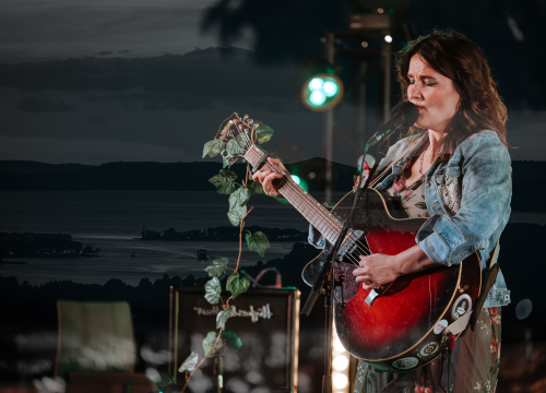 Fotografija 10 - Nina Romić na Baroneu Djevojkom iz mog kraja rastjerala buru