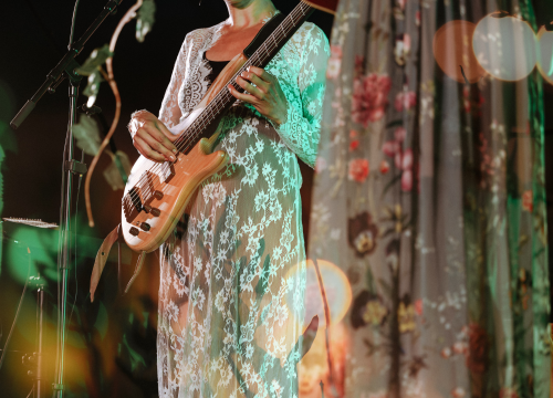 Fotografija 19 - Nina Romić na Baroneu Djevojkom iz mog kraja rastjerala buru